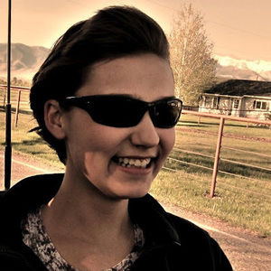 Meet your Posher, Becca